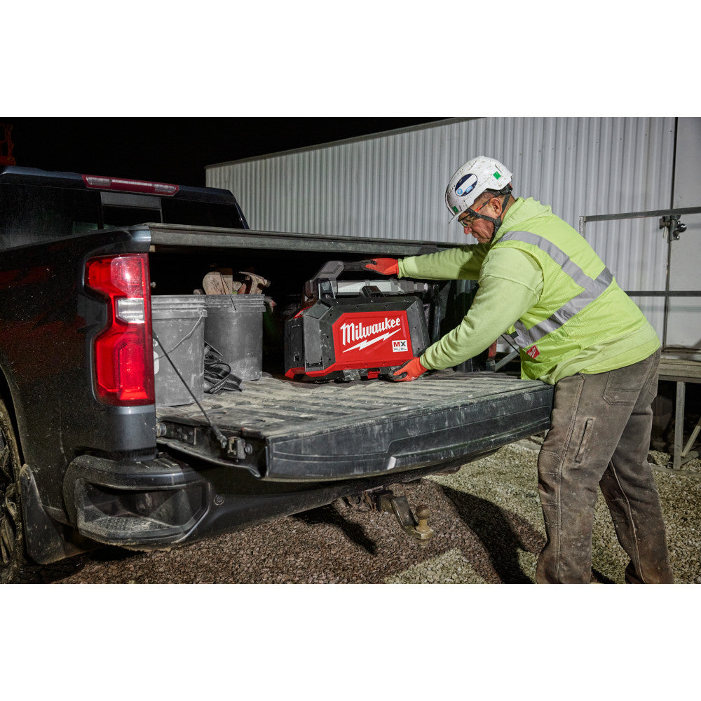 MX FUEL™ ROCKET™ Dual Power Compact Tower Light