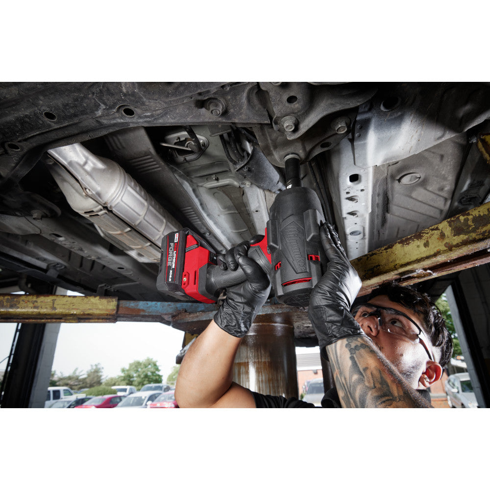 M18 FUEL™ 1/2" High Torque Impact Wrench w/ Friction Ring Protective Boot